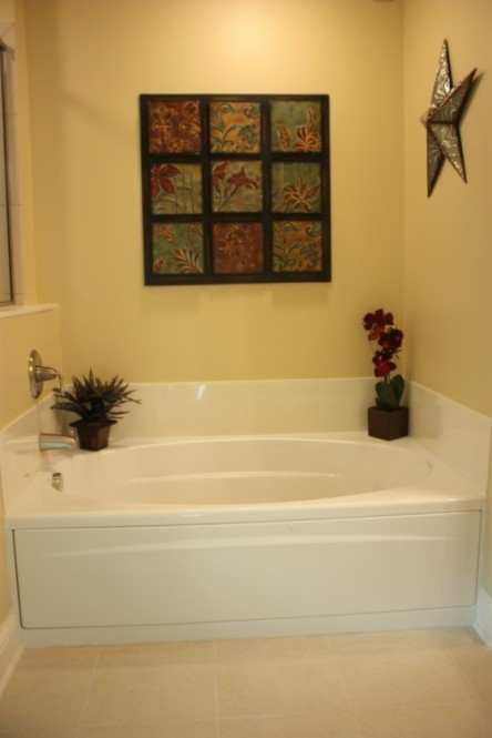 Relaxing Oval Bathtub in Master Bathroom